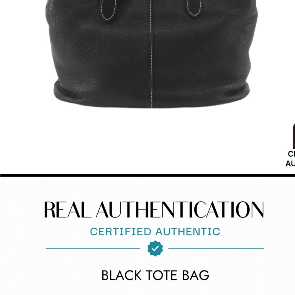 Burberry Black Tote Bag Elegant and Versatile
